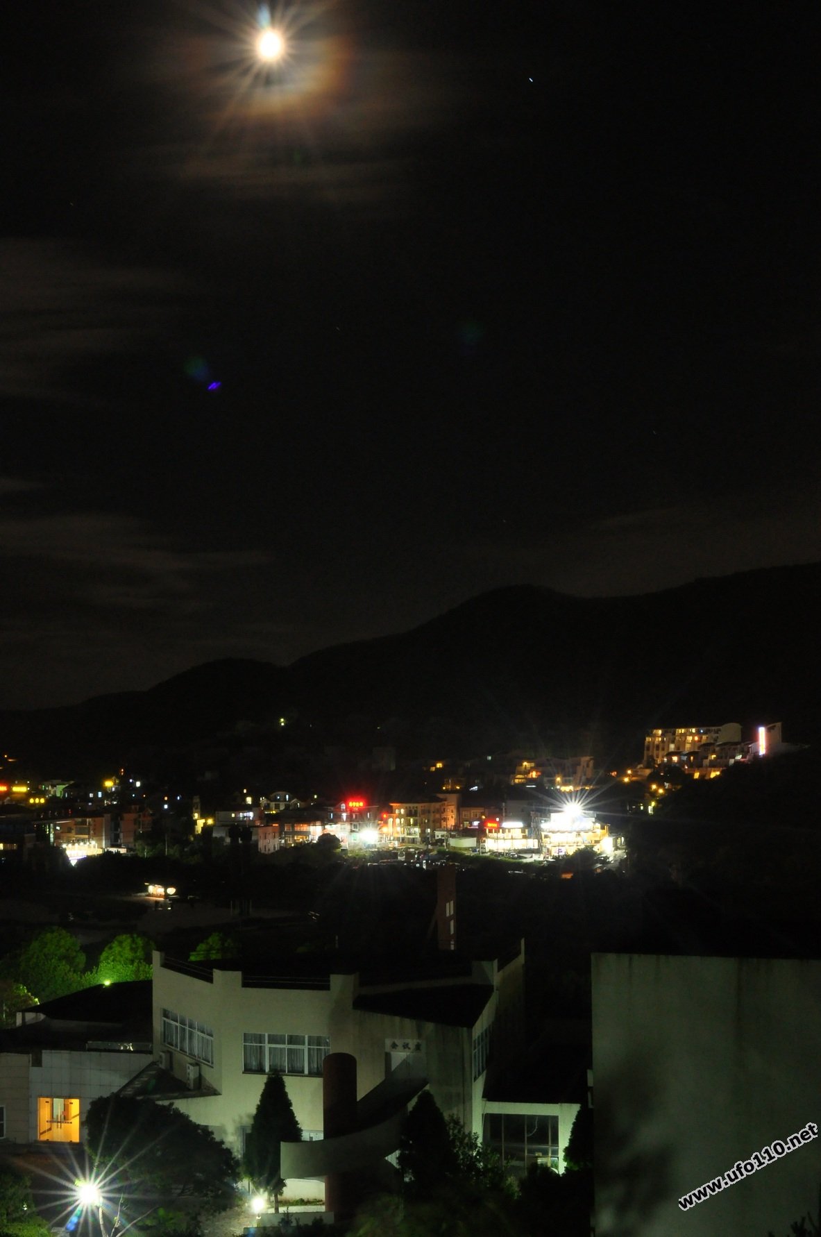江上空UFO